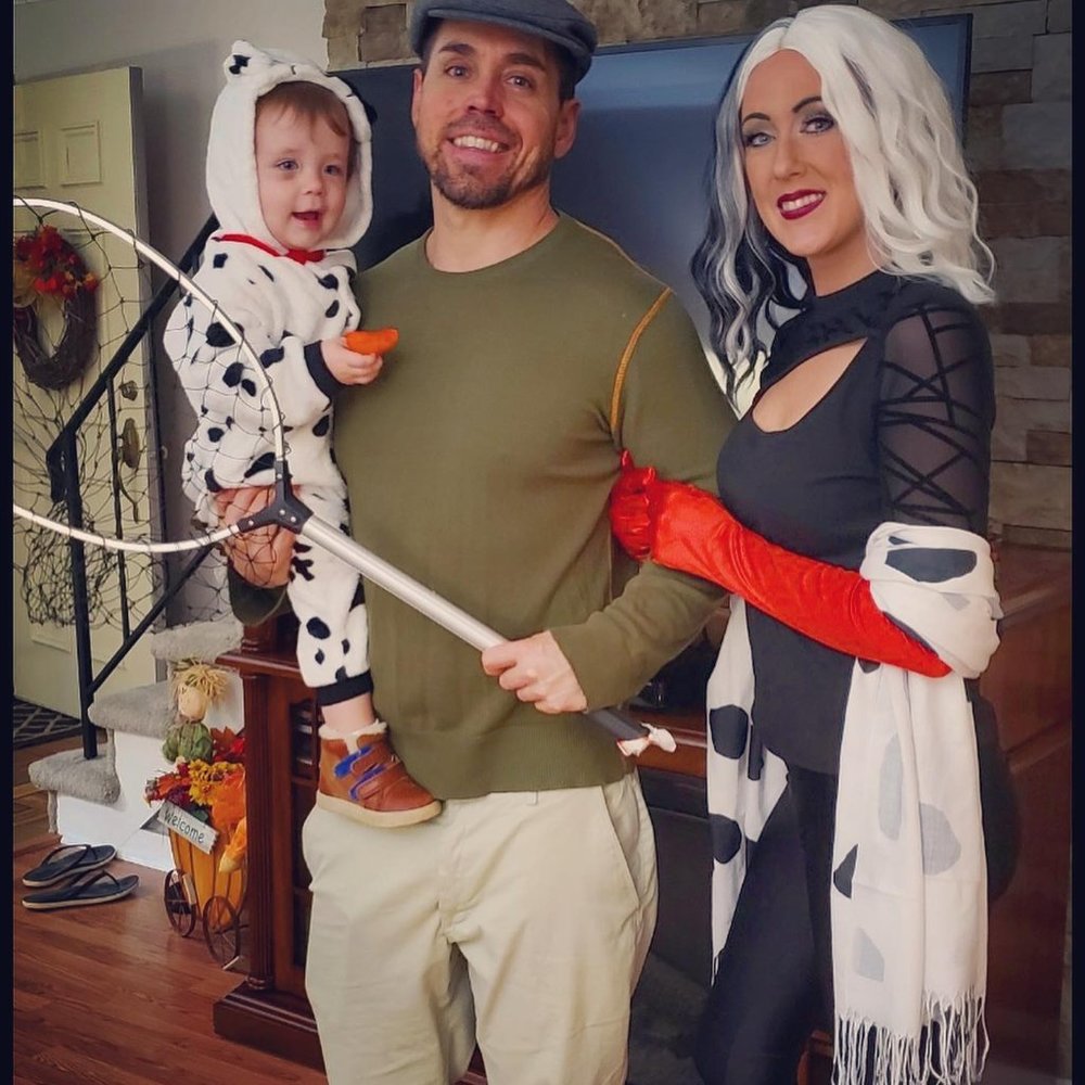 Cruella wig and set